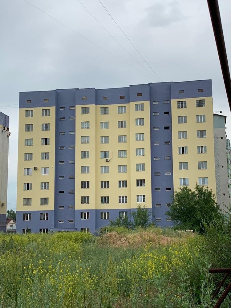 Утепление стен. Фасадные работы. Альпинисты.