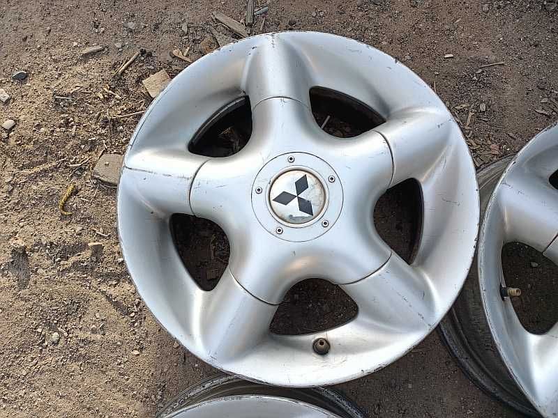 Продам оригинальные легкосплавные диски "Fondmetal" на Mitsubishi