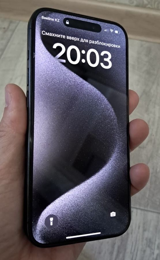 Продаю iphone 15 pro 128 гб