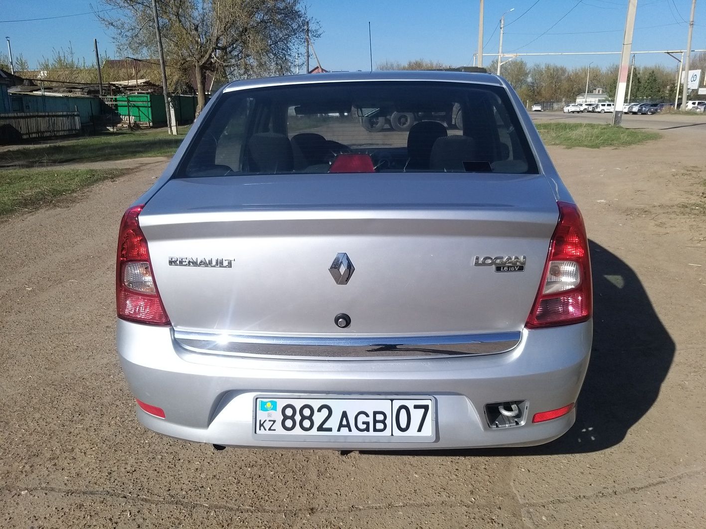 Рено логан 2014 года