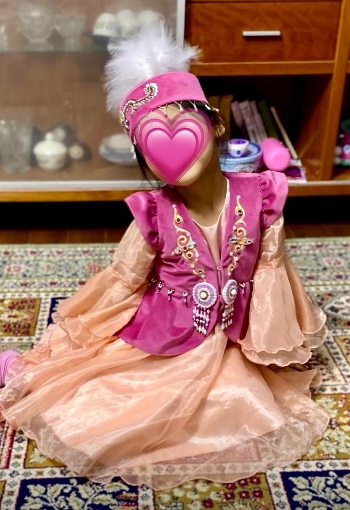 Национальный казахский наряд, девочке 5-7 лет