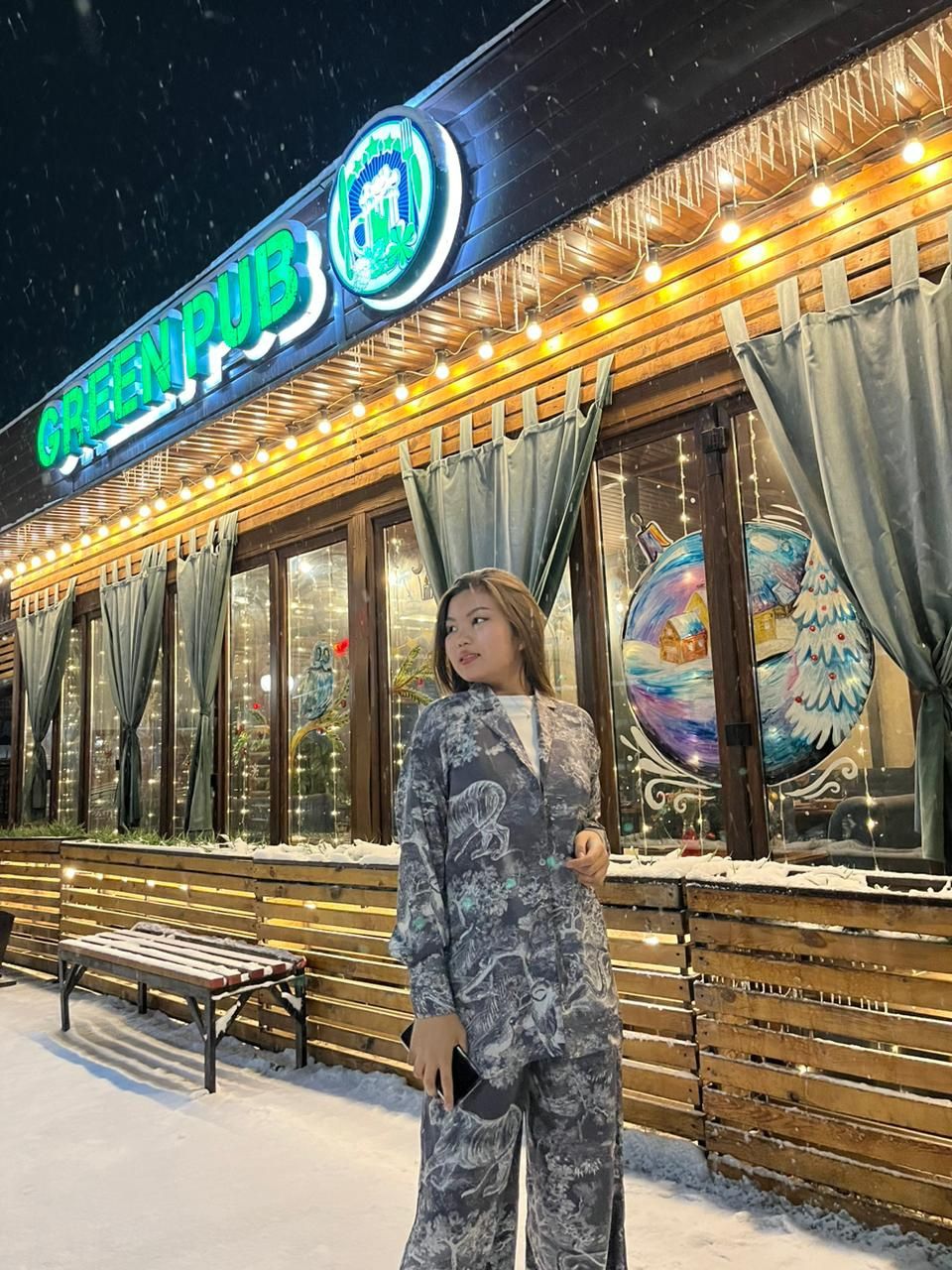 Двойка продаются