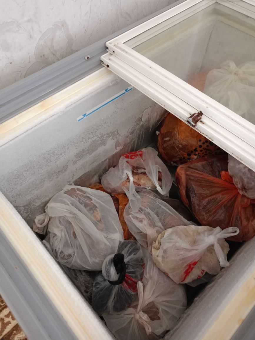 Продаю морозилку хорошом состояние