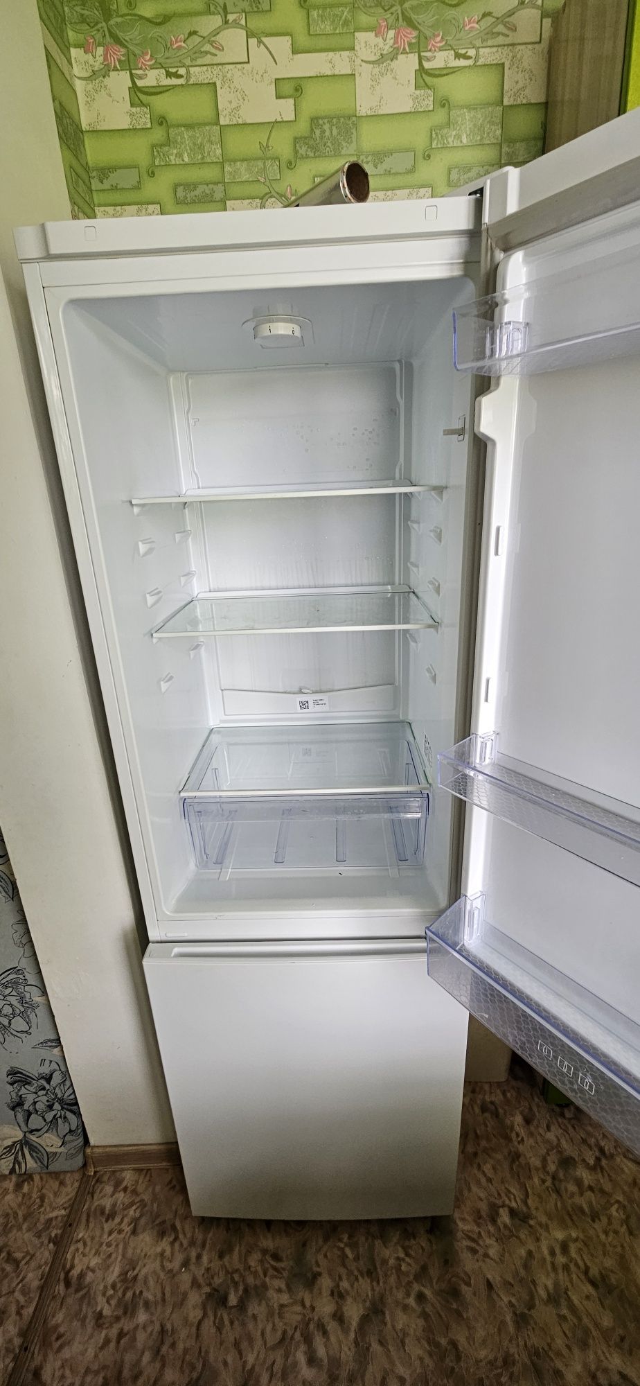 продам холодильник