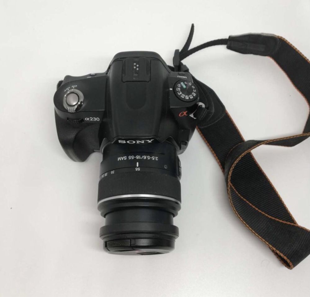 Зеркальный фотоаппарат SONY A230