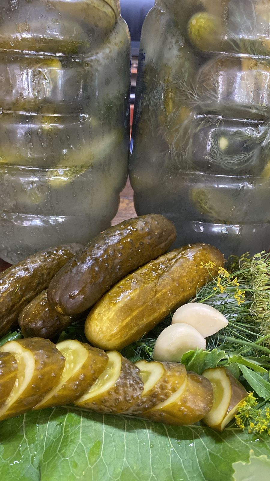 Огурцы солёные, хрустящие.