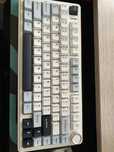 продам клавиатуру AULA F75