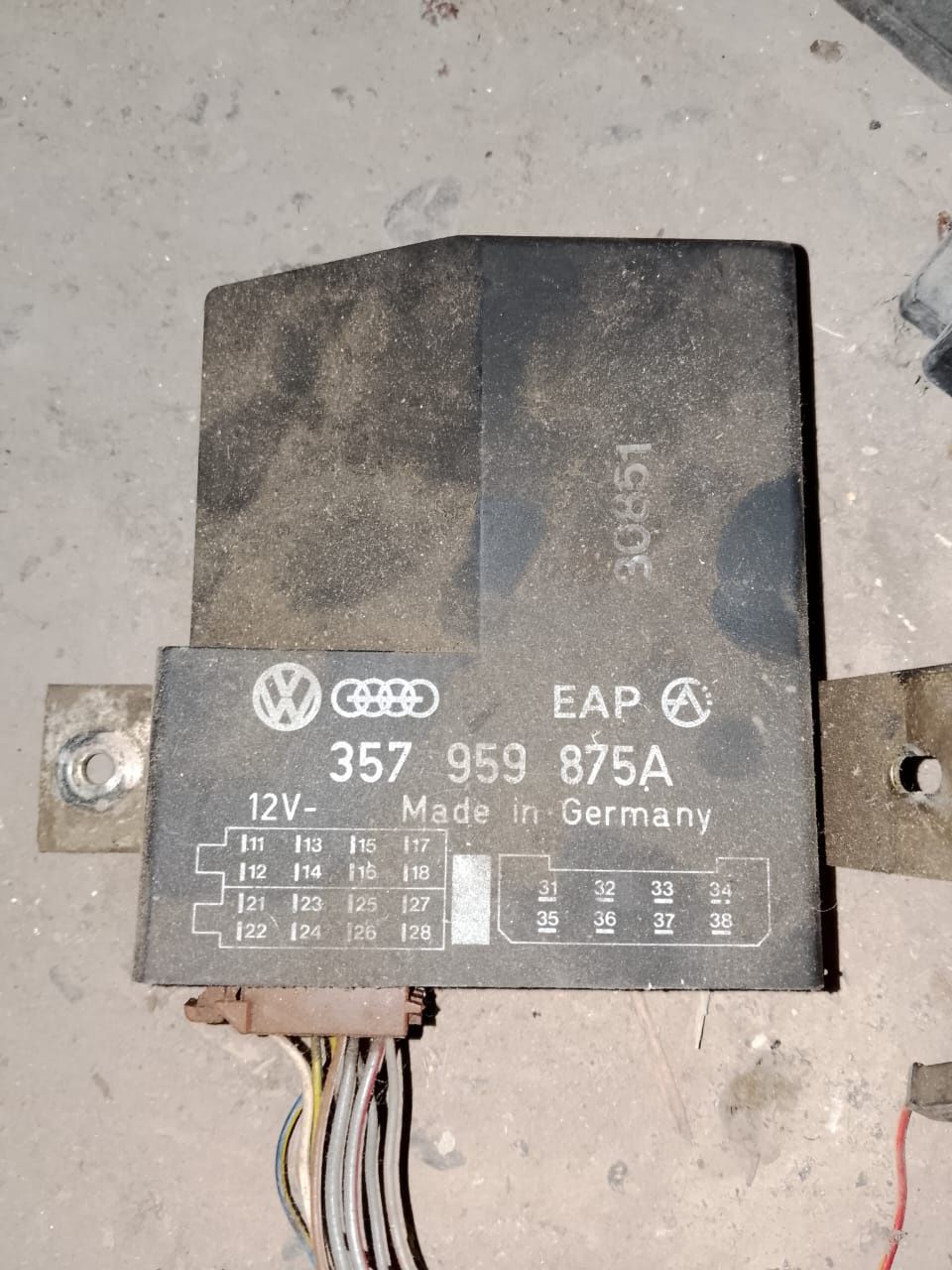 Запчасти Mercedes BMW Audi