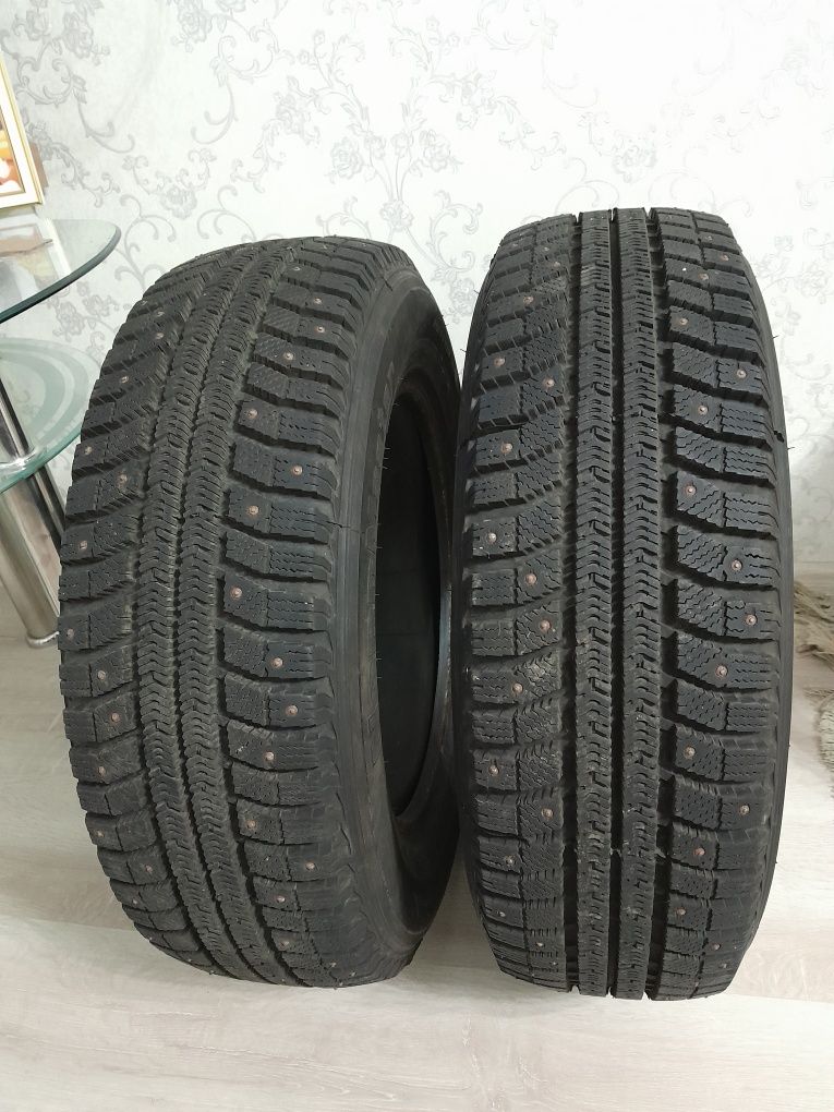 Продам зимнюю шипованную резину 185×65×15