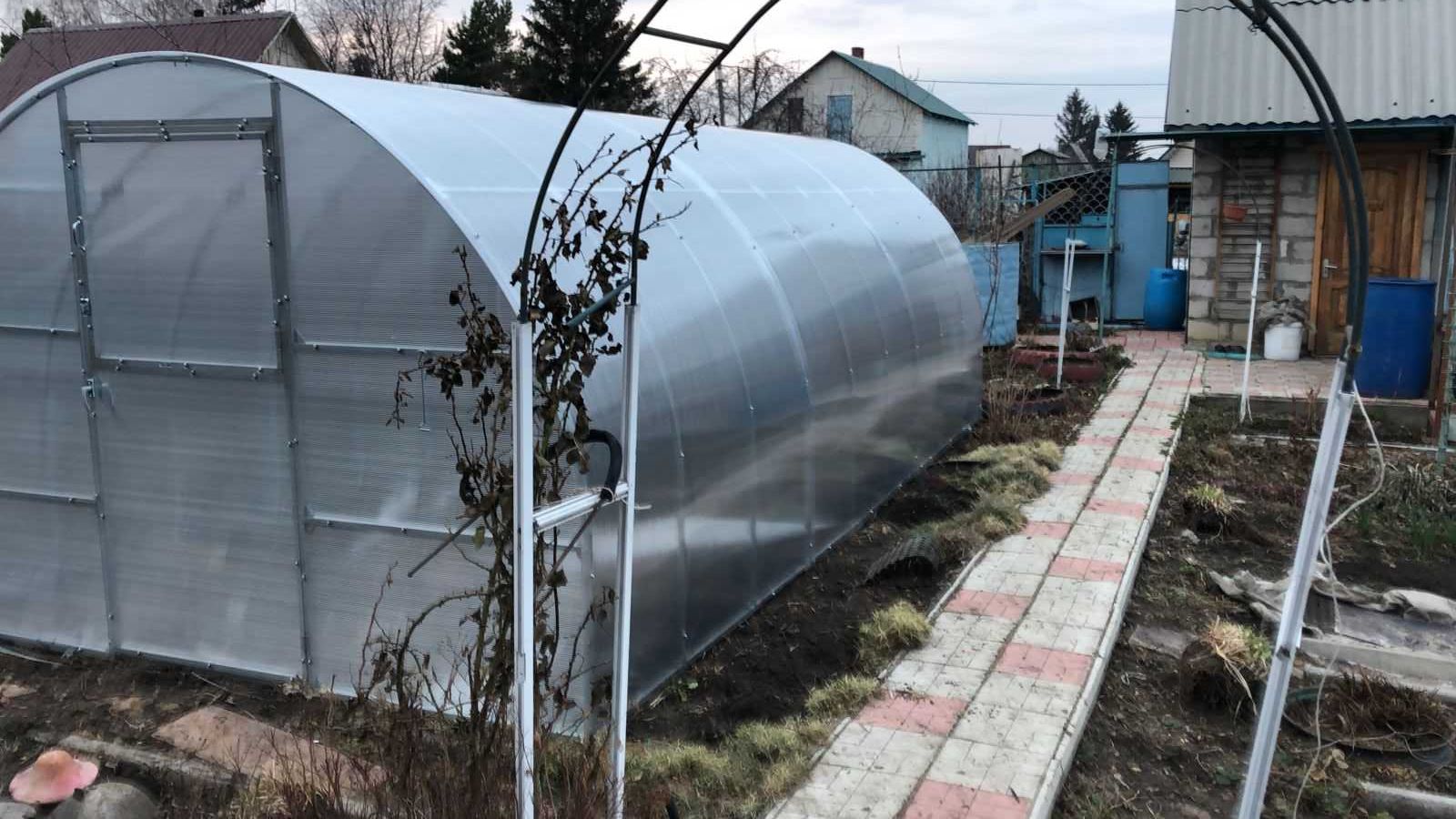 Теплица усиленная из поликарбоната