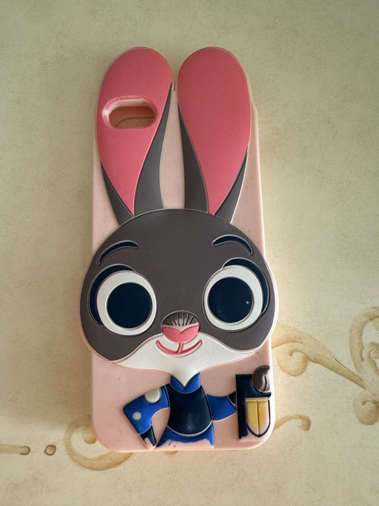 Чехлы на айфон 5s