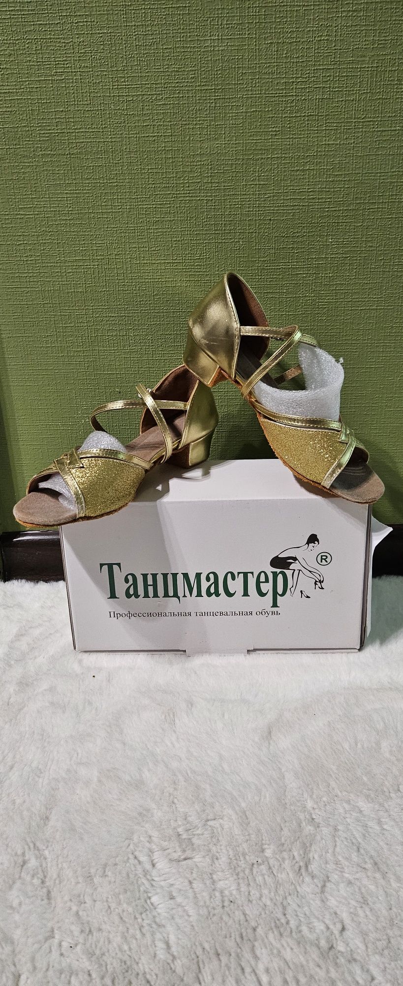 Рейтинговые костюмы Спортивно бальные танцы. Ювеналы 1-2