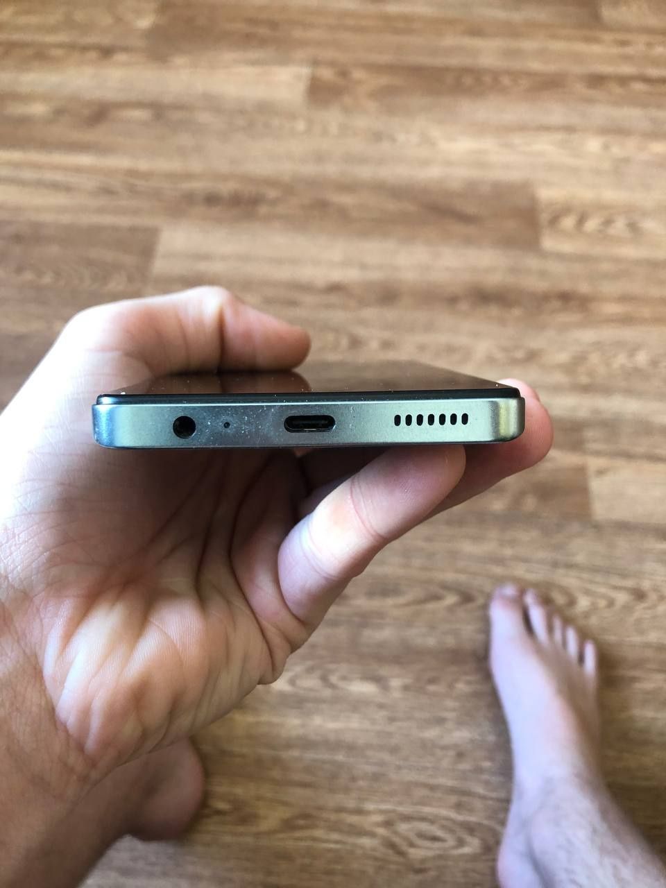 Tecno рova 6 neo в хорошем состоянии