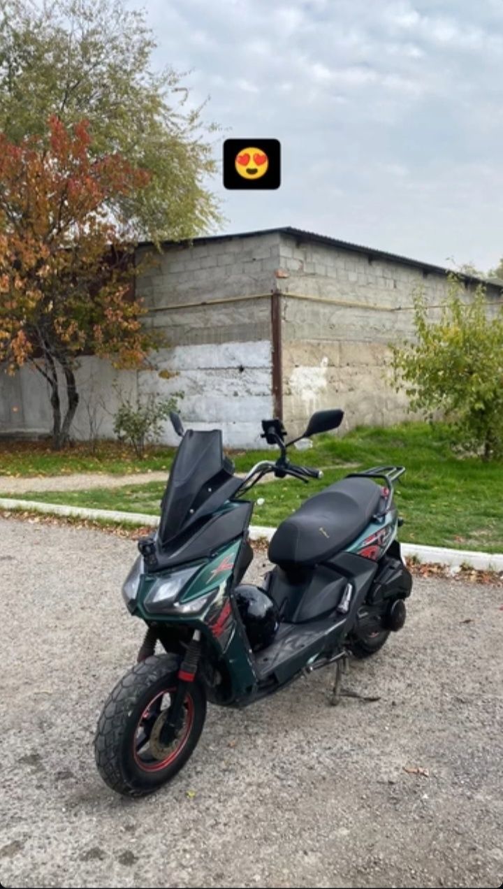 В продаже самурай