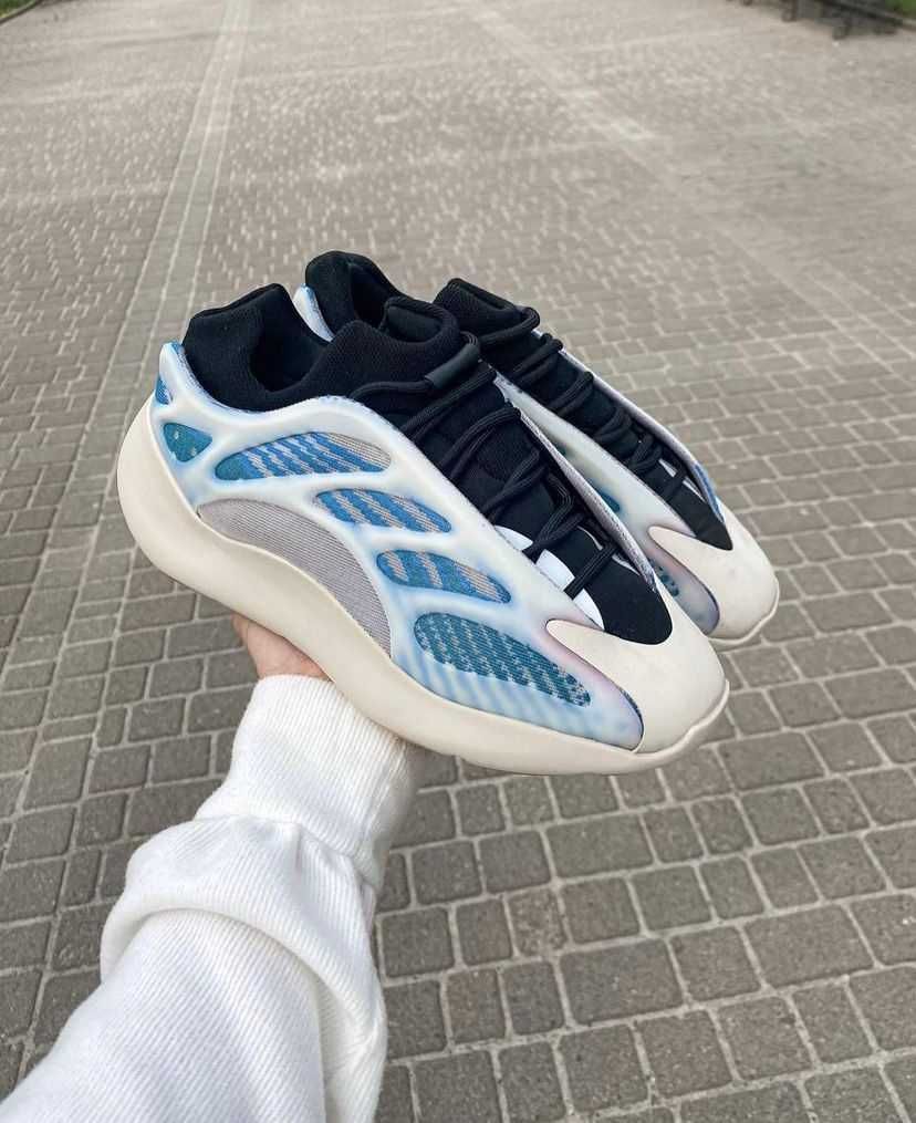 Yeezy Boost 700 V3