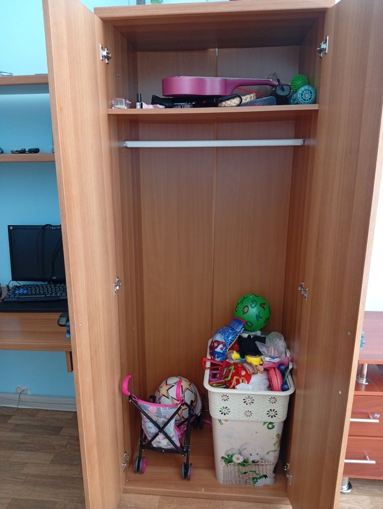 Стенка в гостиную