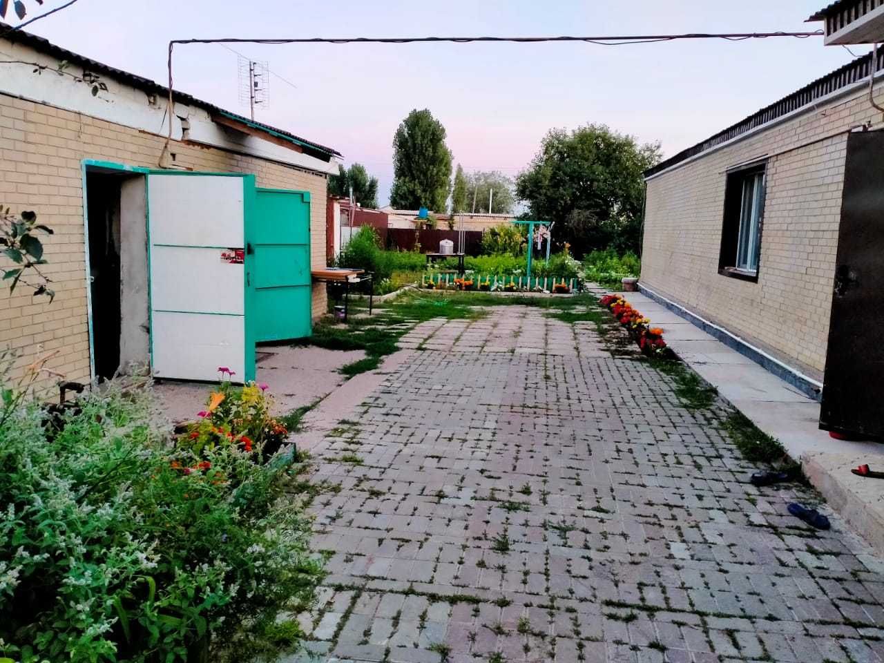 Дом в Зарченом-1 по Тополиной из 5ти комн 170 кв.м двор 8 соток