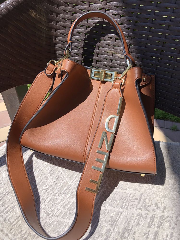 Сумка Fendi, под оригинал , в люкс качестве !