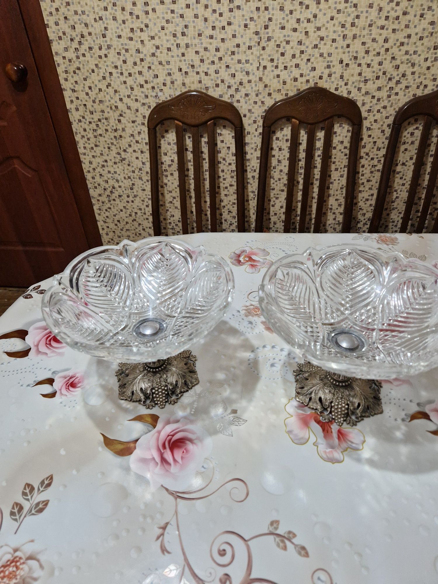 Хрустальная ваза