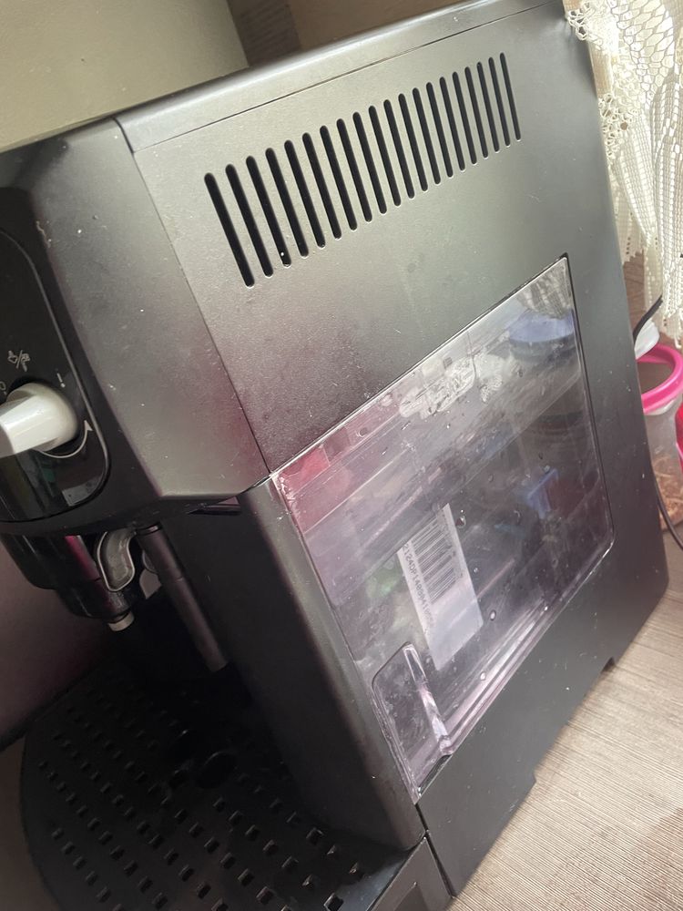 Кофемашина Delonghi Caffe esam 2600