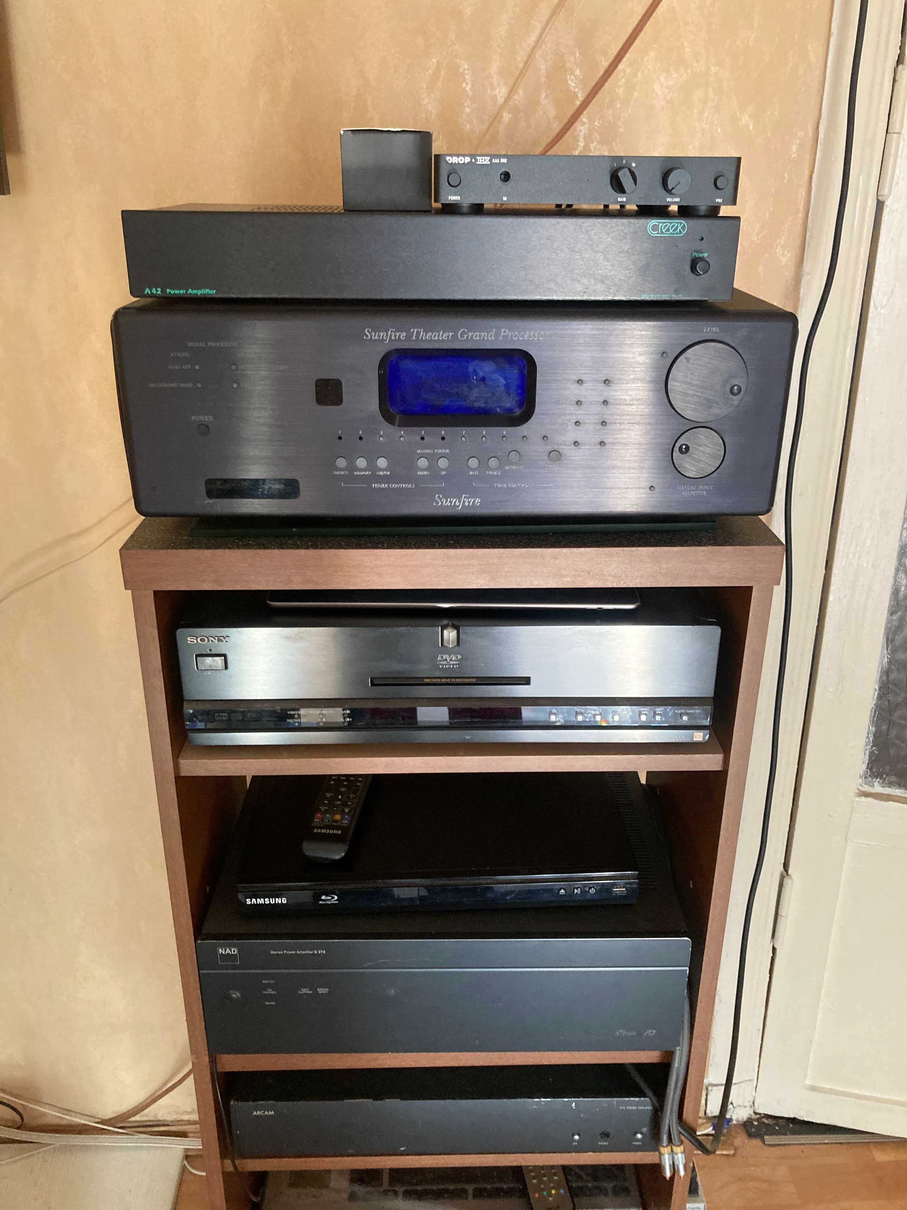 Продам аудио систему Hi Fi современую.Для винила или цифры.Обмен.