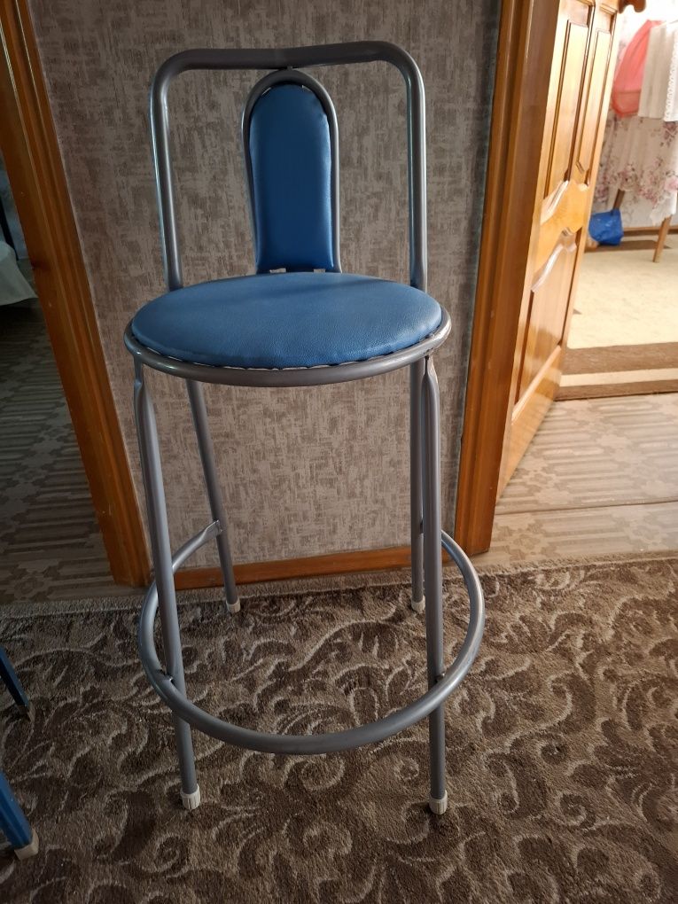Продам барный стул