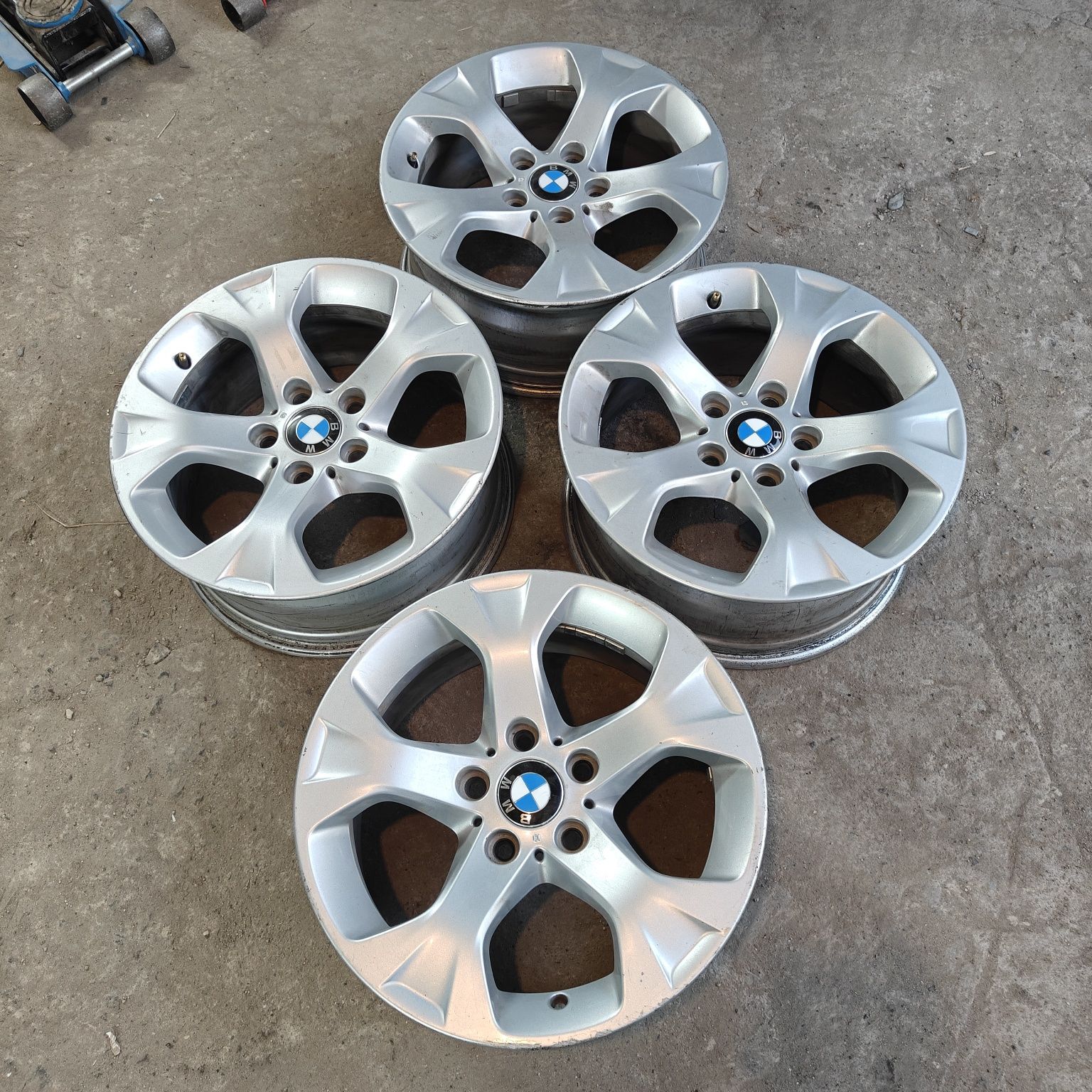 R17  PCD 5 *120 Комплект оригинальных легкосплавных дисков