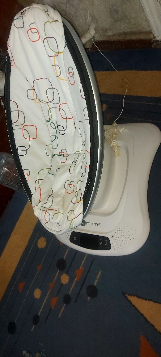 Электронное детское кресло/4moms MamaRoo