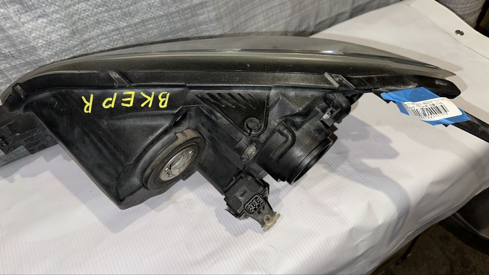 Фары фара Mazda 3 BK 03-08 года оригинал из Японии