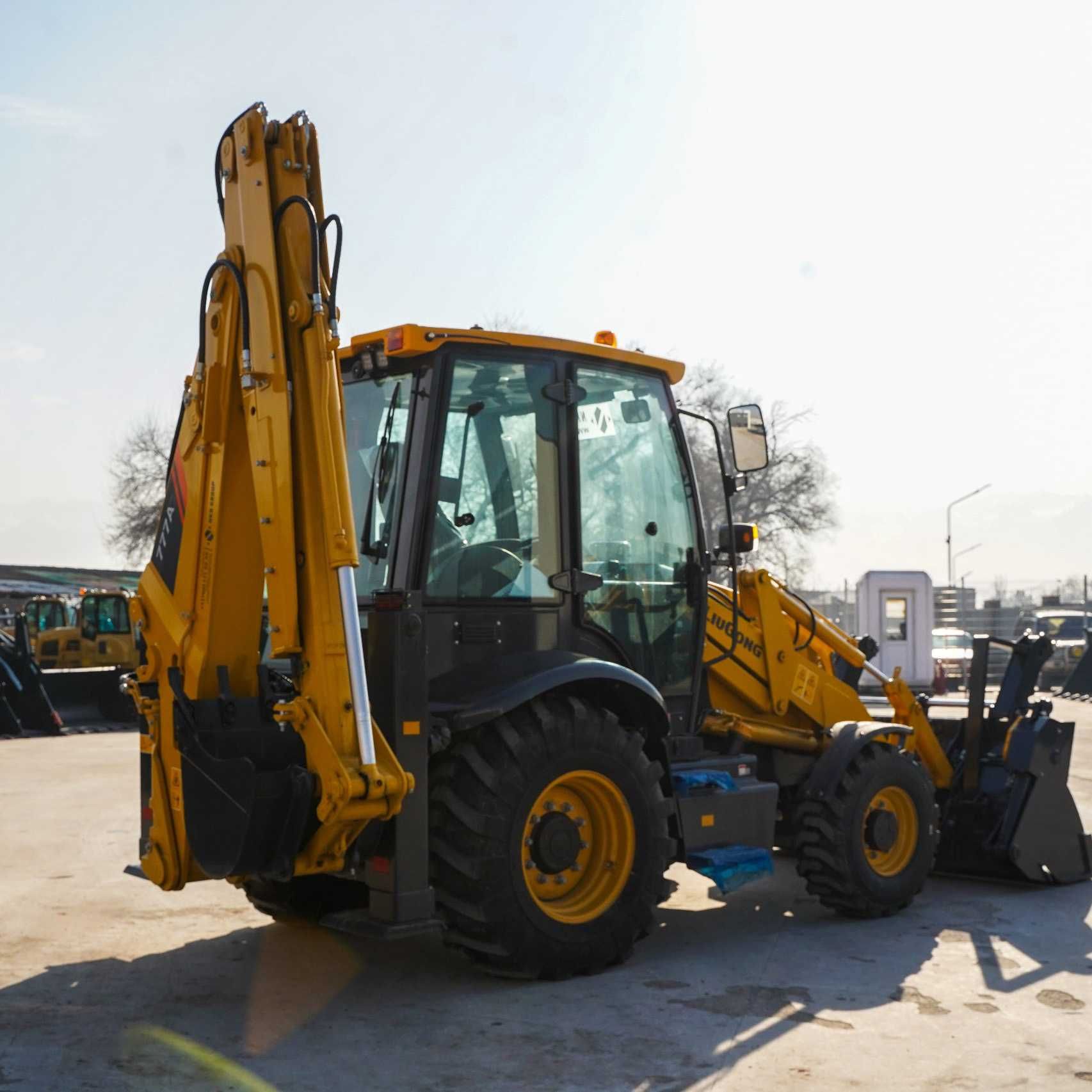 Экскаватор погрузчик LiuGong CLG 777A (6в1)