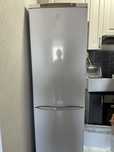 Продаю холодильник Indesit