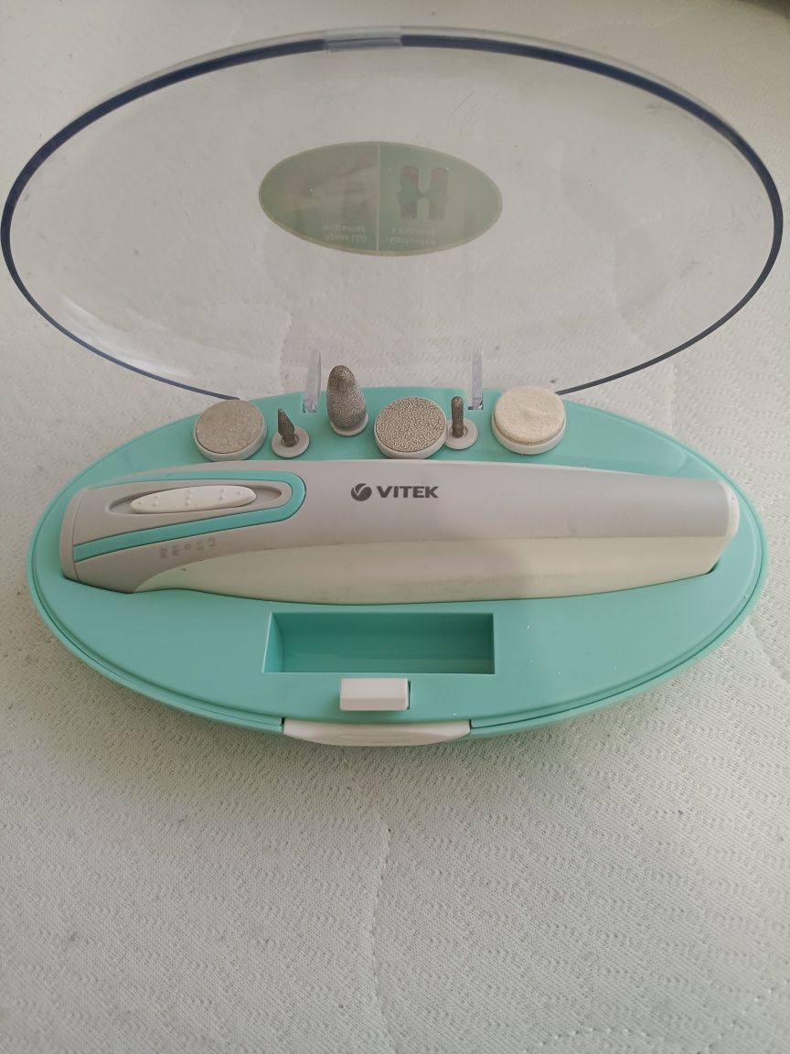 Маникюрный набор Vitek