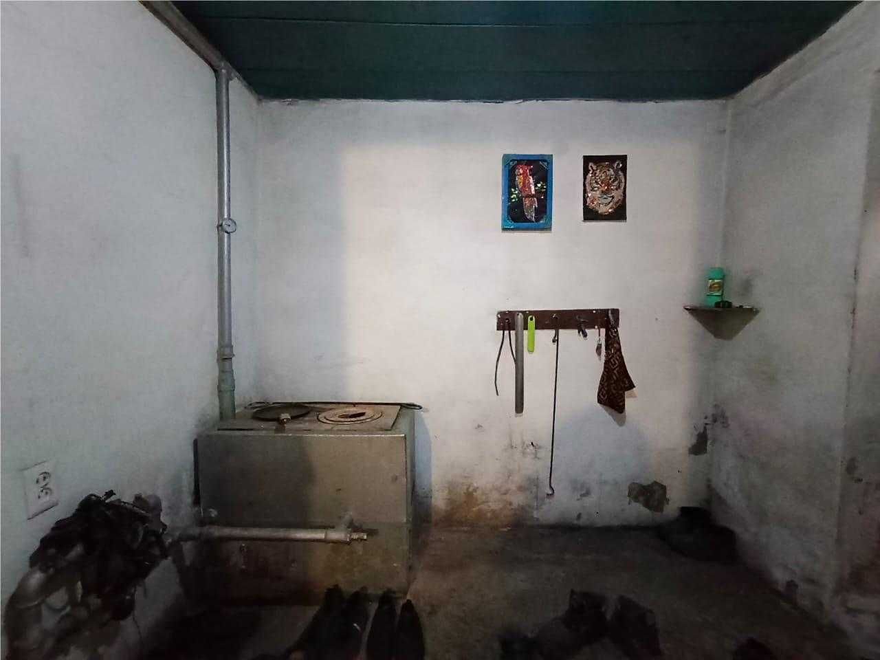 Продаю 3 комнатный дом в Пришахтинске.