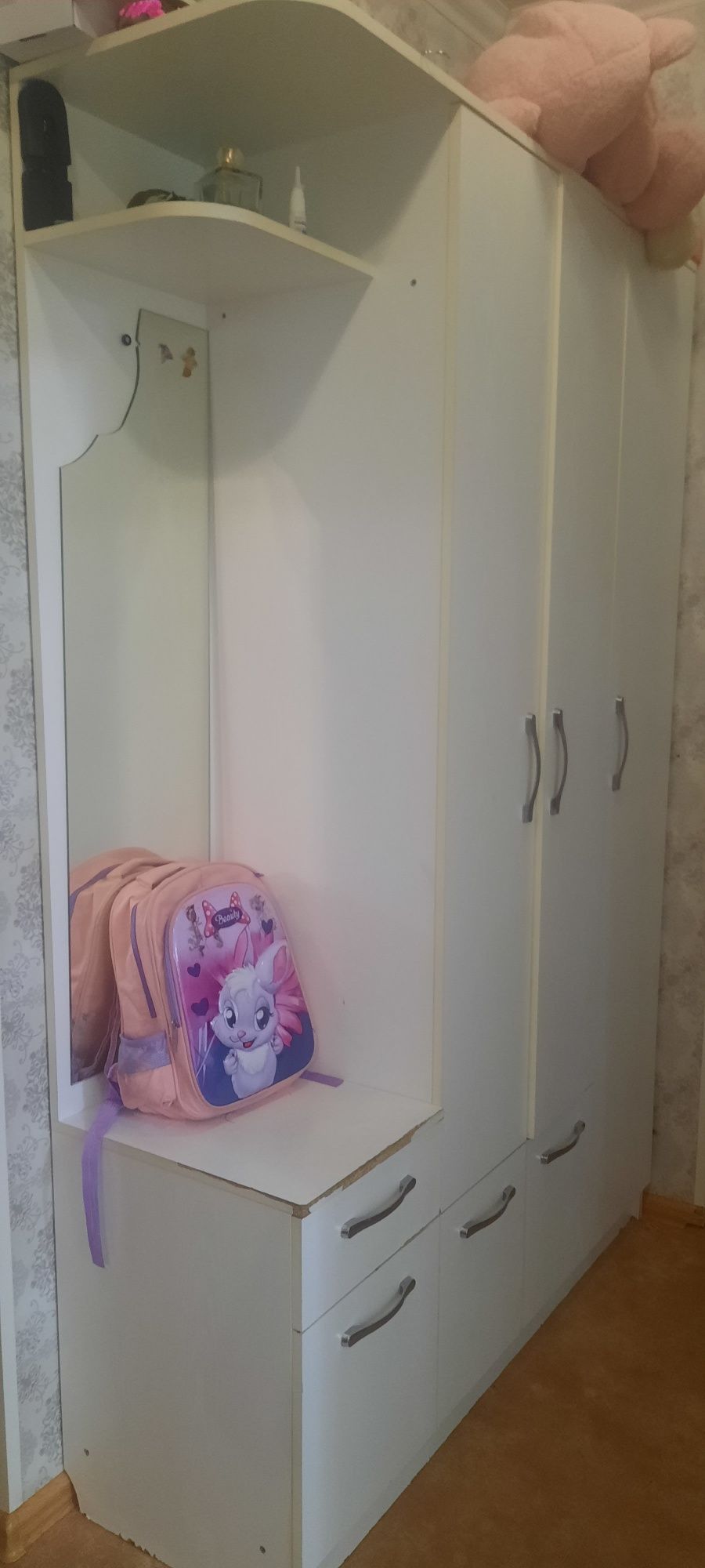 Прихожая                          .