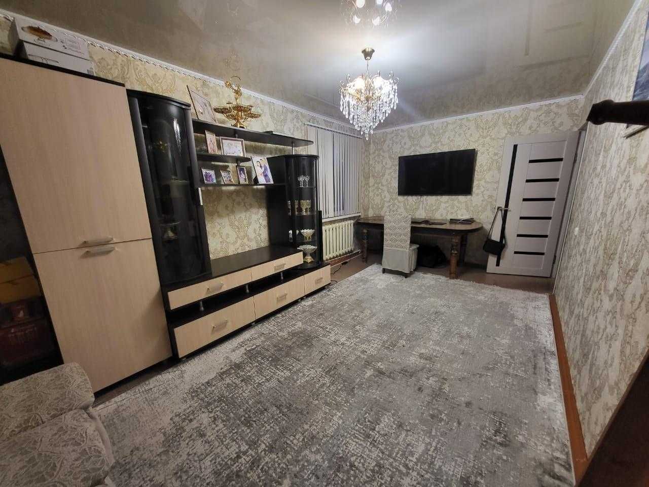 Продам 3-х комнатную квартиру с квадратным коридором на 6 мкр