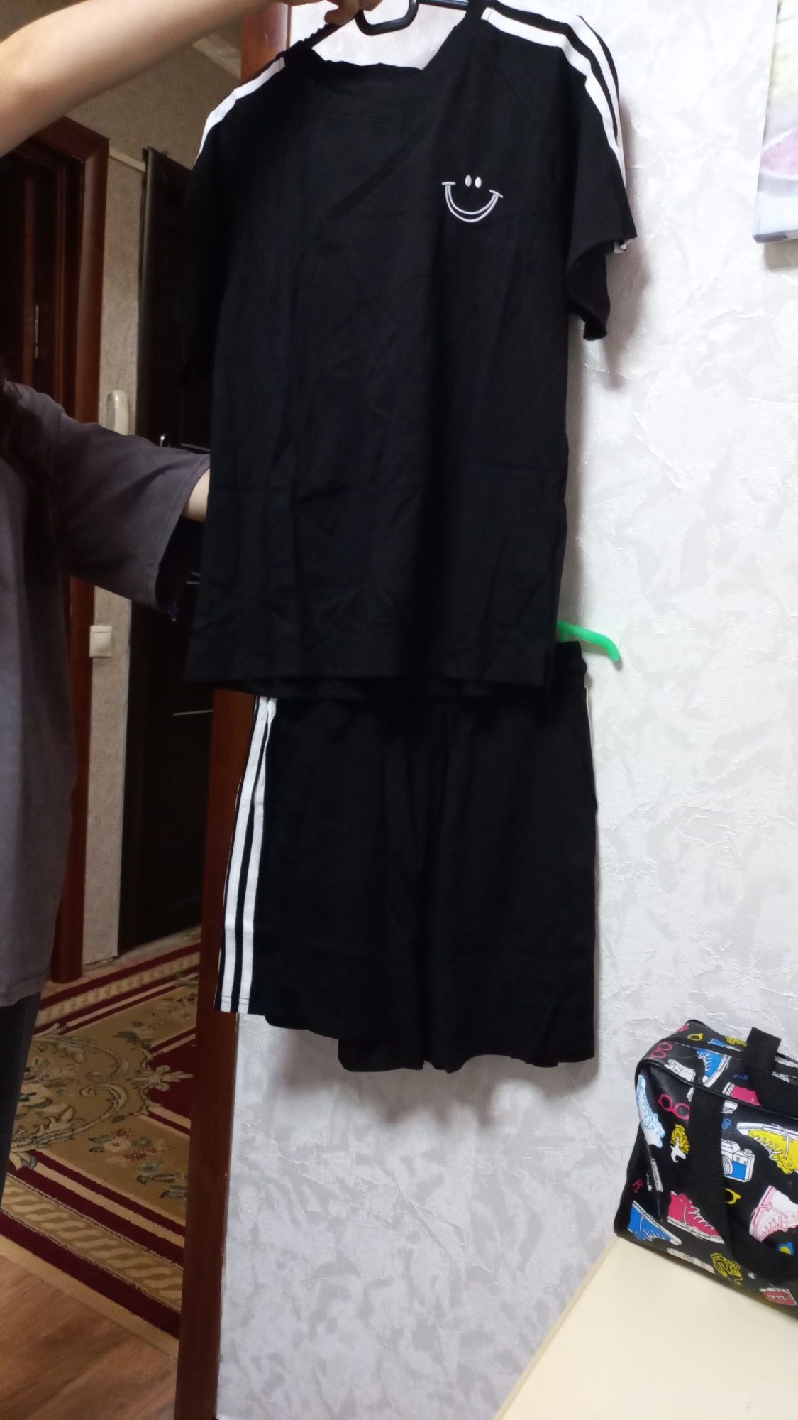 Продам футболки, и многое другое.