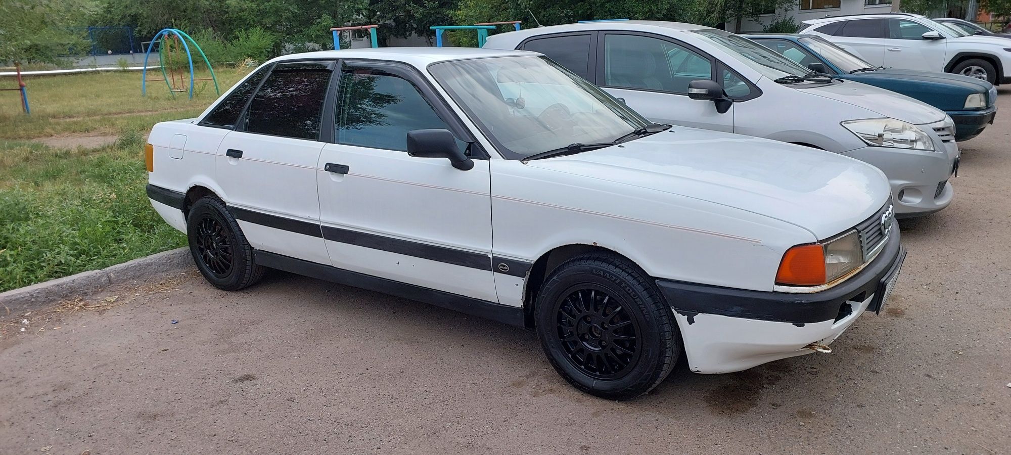 Продам автомобиль Ауди 89