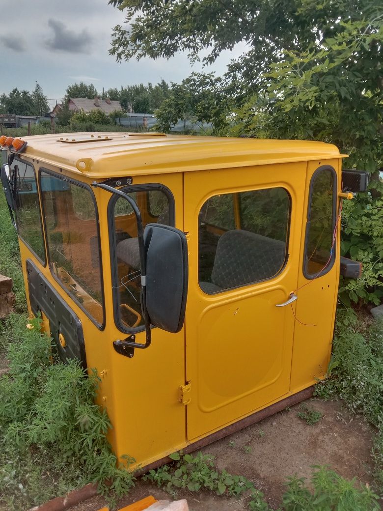 Продам кабину к 700 состояние новой