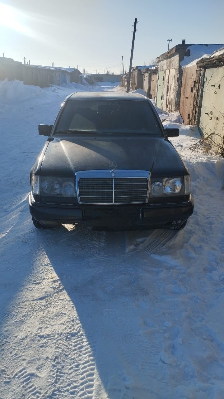 Продам машину мерс