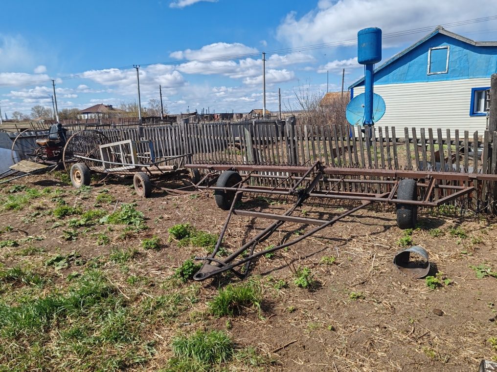 Продам трактор в комплекте, можно по отдельности.