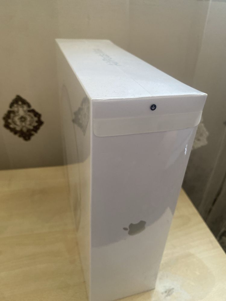 Продам AirPods Max