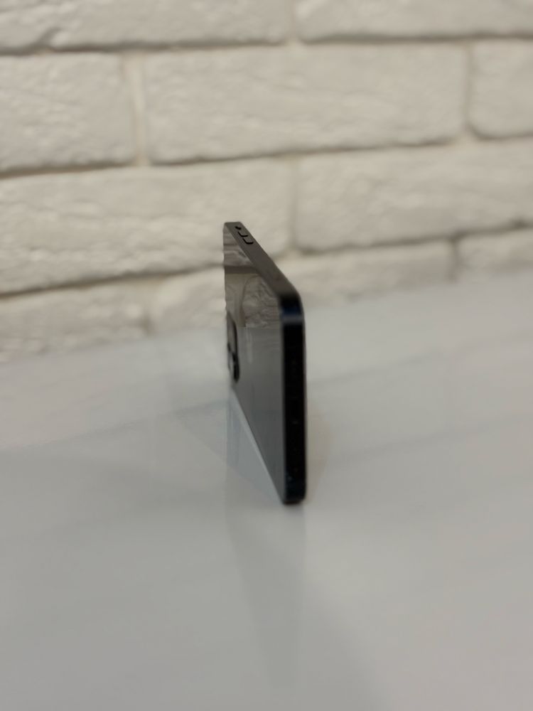 Iphone 12 , 80процент