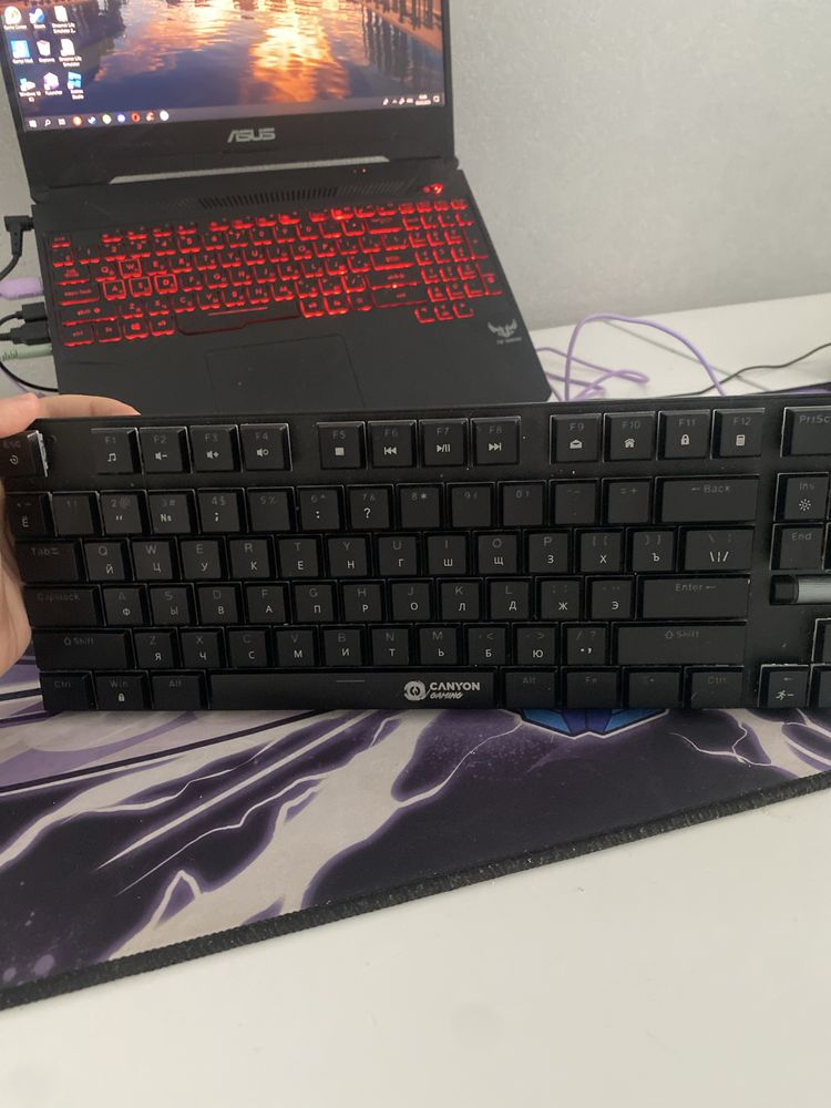 продам клавиатуру Canyon Gaming 75%