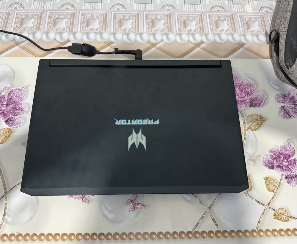 ACER predator triton PT715-51 core i7