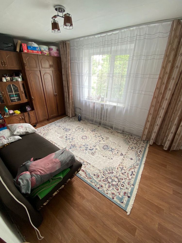 Продам частный дом. Дом старый , за городом