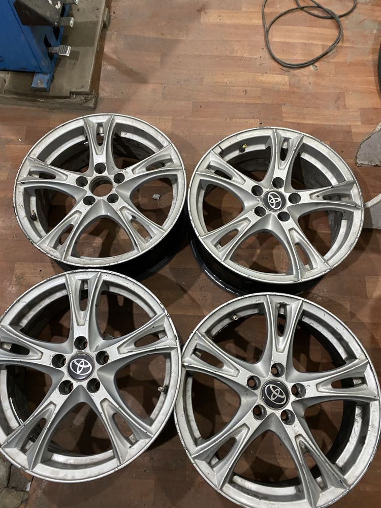 диск R16 тайота авенсис 4 комплекта
