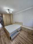 Продам спальный гарнитур с матрасом