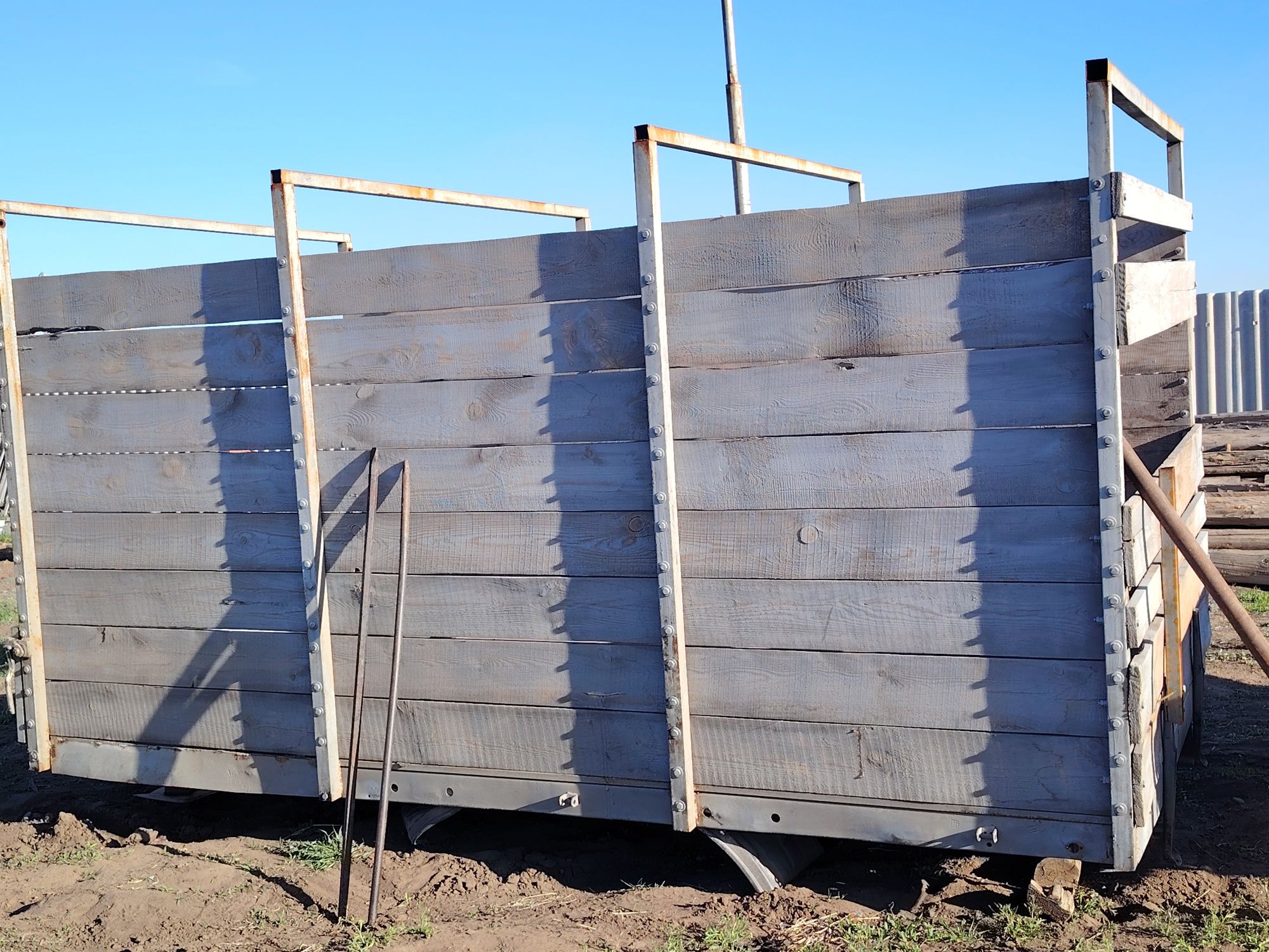 Продам Газель 2002 + запасной борт 3.5 метра