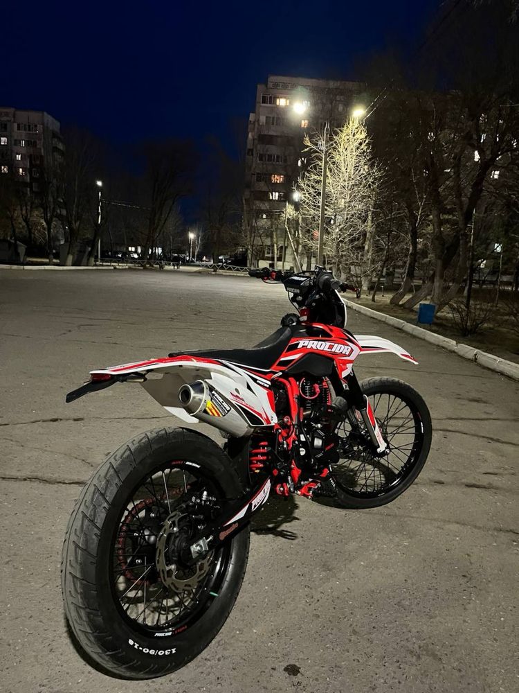 Procida cb 300 f