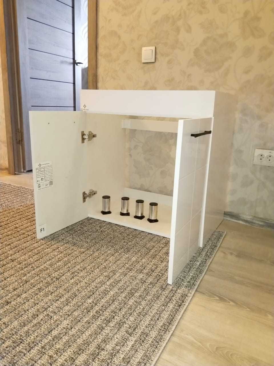 Продам новый шкаф для ванной без раковины.
